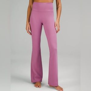 Groove Super-High-Rise Flared Pant Nulu